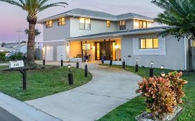 Perfect Beach Getaway For 6-10